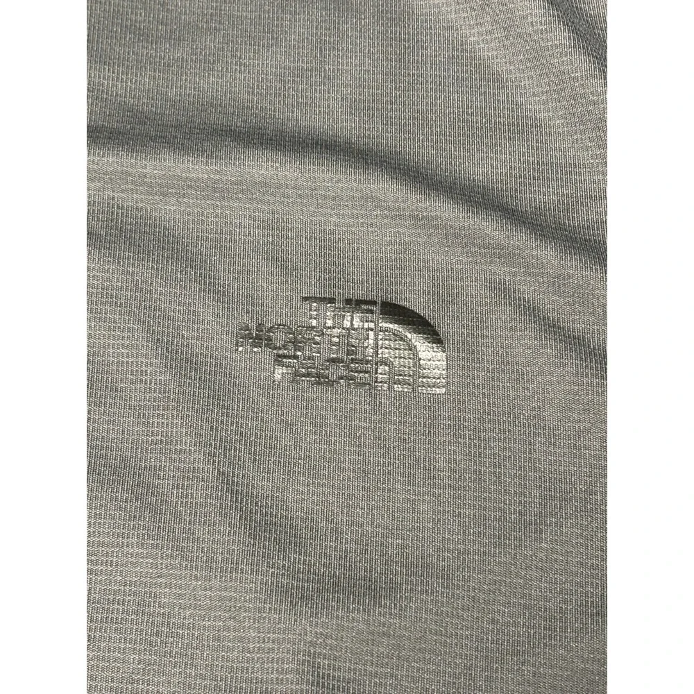 The North Face Mens VaporWick 1/4 Zip Performance‎  Pullover Gray XL Long Sleeve